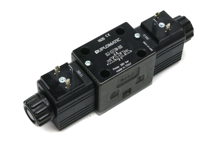 Rozdzielacz (elektrozawór) DL3-S3/10N-D12 12V DC (cewka x 2) Compact 280bar. 50l/min Duplomatic