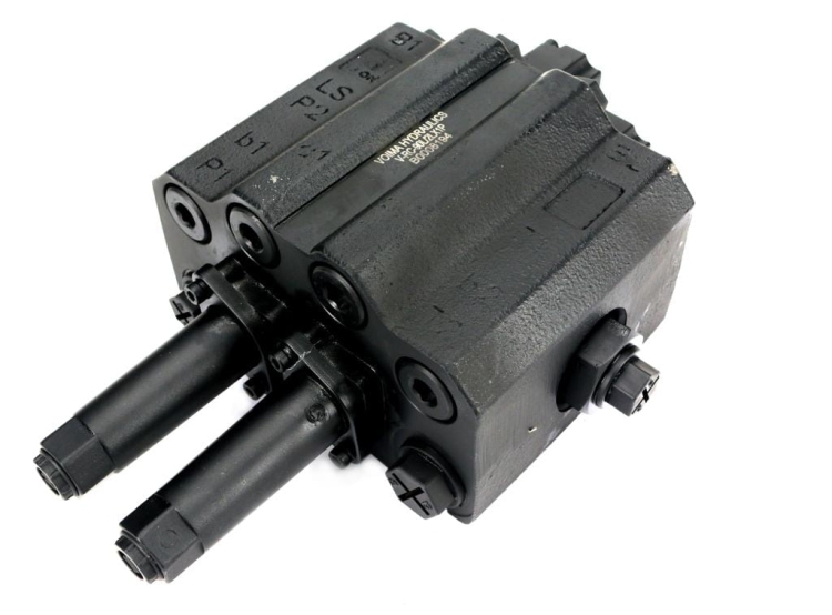 Rozdzielacz hydrauliczny do ładowaczy czołowych (LS - Load Sensing) 2-sekcyjny (1 x sekcja pływająca) max przepływ 90L - sterowany na linkę i joystick VOIMA
