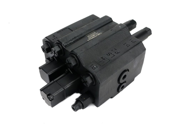 Rozdzielacz hydrauliczny do ładowaczy czołowych (LS - Load Sensing) 2-sekcyjny (1 x sekcja pływająca) max przepływ 90L - sterowany na linkę i joystick VOIMA 2