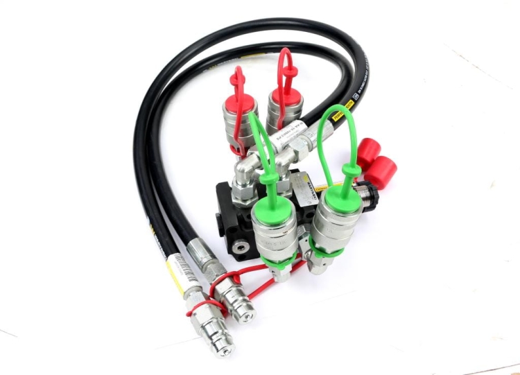 Zestaw hydrauliczny dodatkowej sekcji rozdzielacza z dzielnikiem szybkozłączami i przewodami 330bar 50l/min Waryński