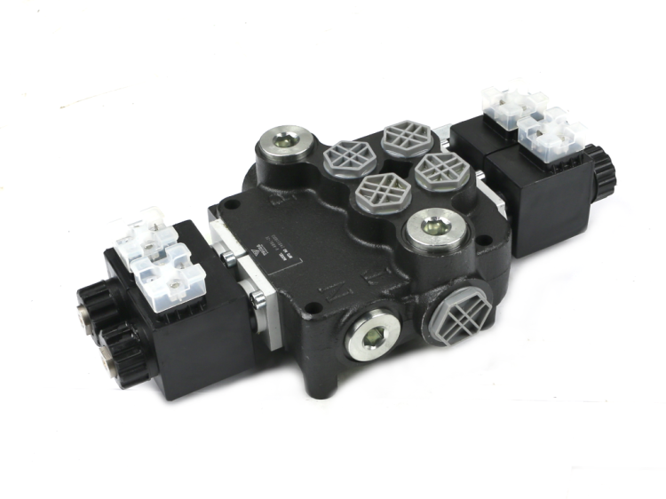 Rozdzielacz hydrauliczny 2-sekcyjny sterowany elektrycznie 12V 80L VOIMA 2