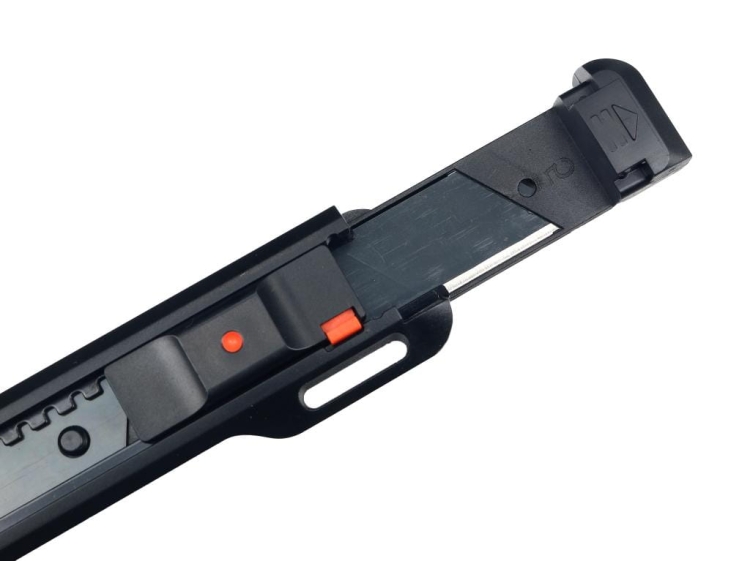 Nożyk łamany ostrze 18mm ze stali SK2 w obudowie z tworzywa ABS Teger 4