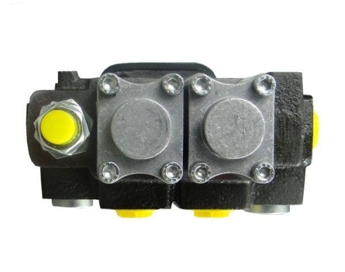 Rozdzielacz hydrauliczny 2-sekcyjny max przepływ 40L z joystickiem Waryński 2