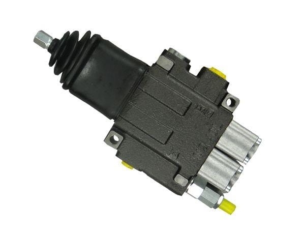 Rozdzielacz hydrauliczny 2-sekcyjny max przepływ 40L z joystickiem Waryński 3