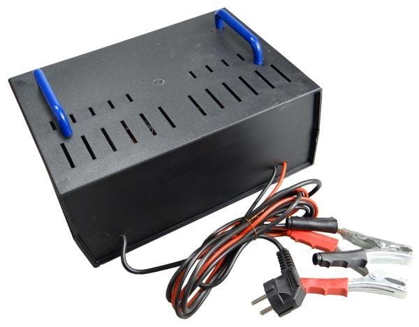 Prostownik wzmocniony z rozruchem 12V 32A/300A Hertz (2)