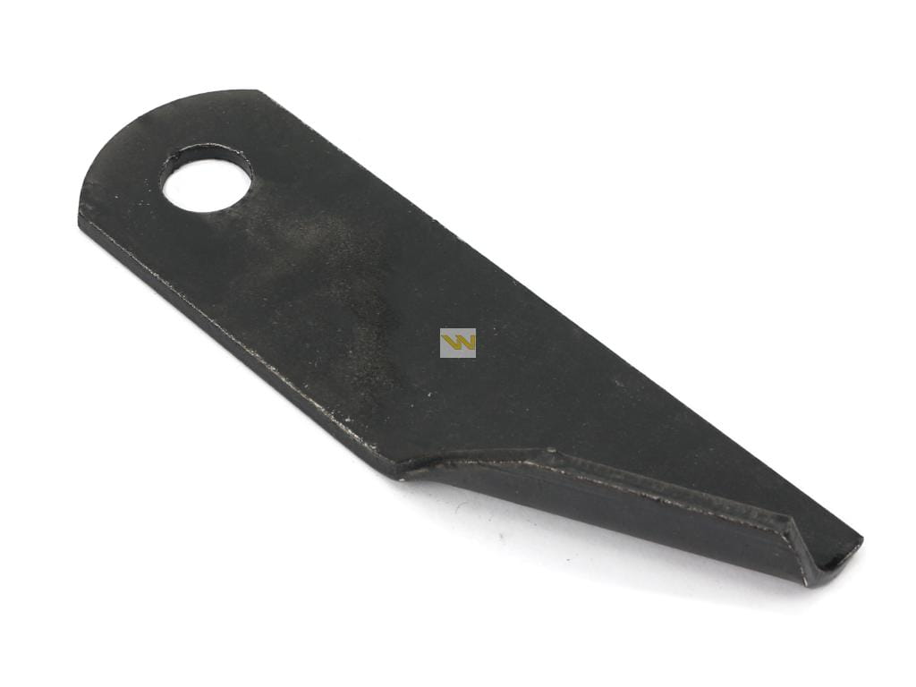Nóż obrotowy rozdrabniacz słomy sieczkarnia podgięty 173x50x4.5mm otwór 18 zastosowanie 87031976 New Holland WARYŃSKI ( sprzedawane po 25 )