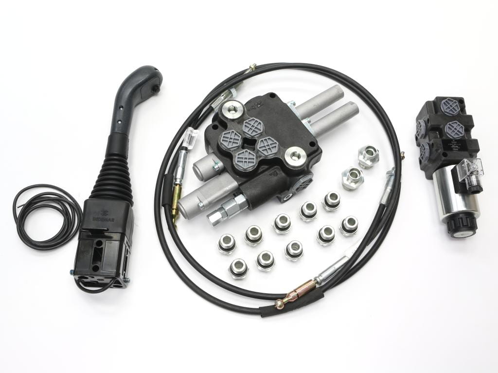 Zestaw (1 sekcja pływająca) do Ładowacz TUR -Rozdzielacz 80L 2-sekcyjny + Elektrozawór + Joystick z przyciskiem + Elementy złączne + Linki na kulkę 1500mm VOIMA